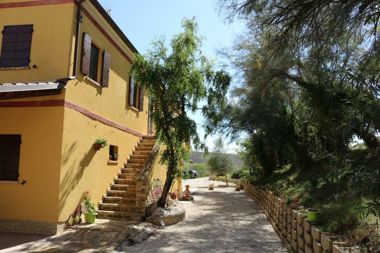 Agriturismo Fattoria Del Colle Villa Iesi Kültér fotó